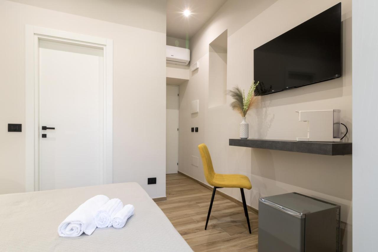 Hispirya Rooms Terracina Exterior foto